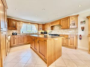 Photo 16- click for photo gallery